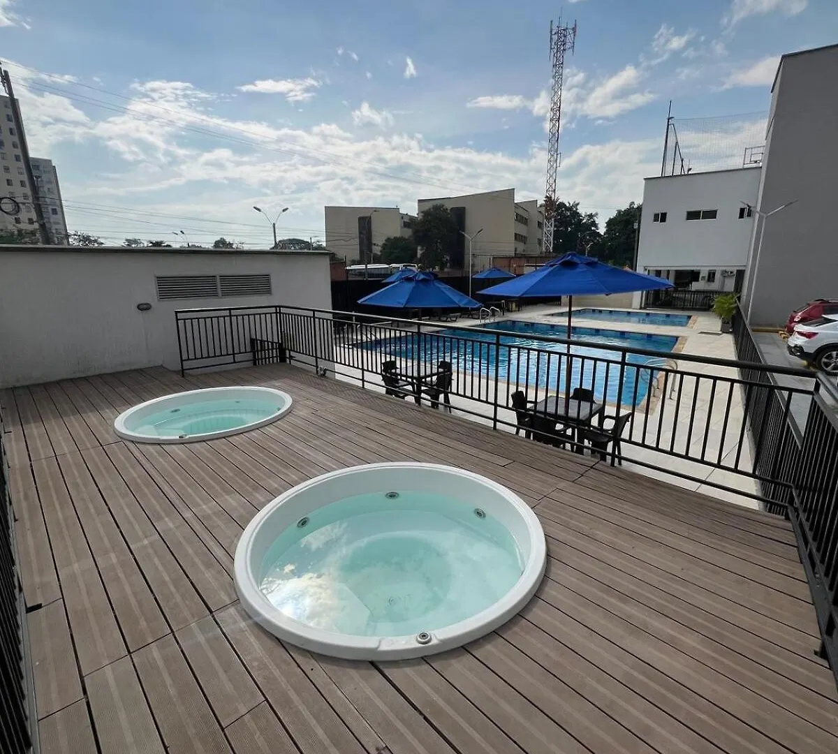 Apartment In Prados Del Norte Cali