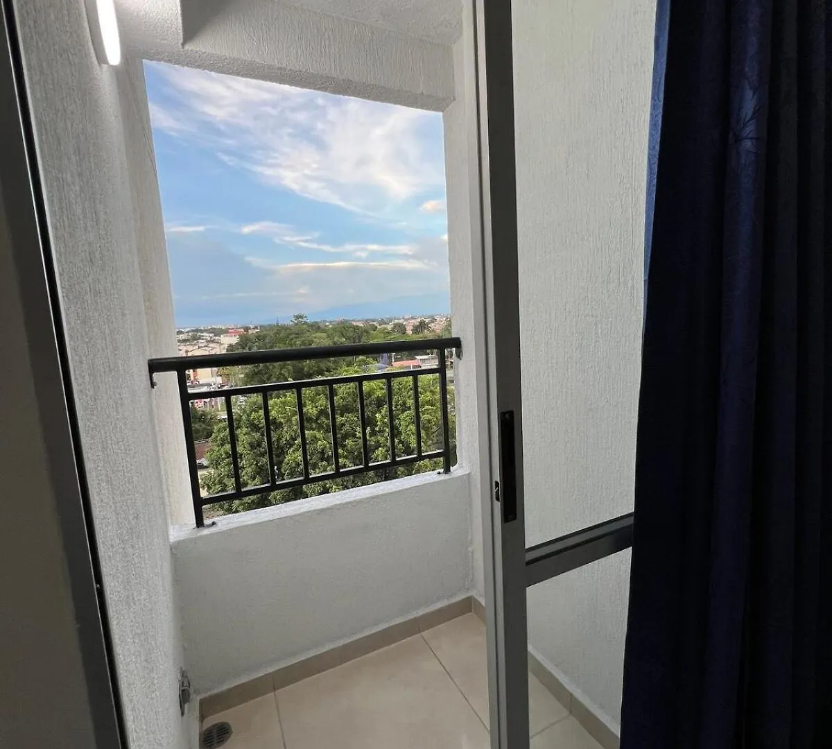 Apartment In Prados Del Norte Cali 0*,