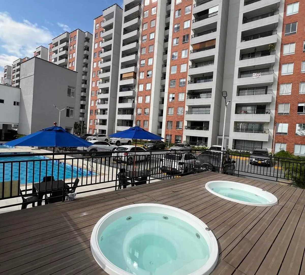 Apartment In Prados Del Norte Cali